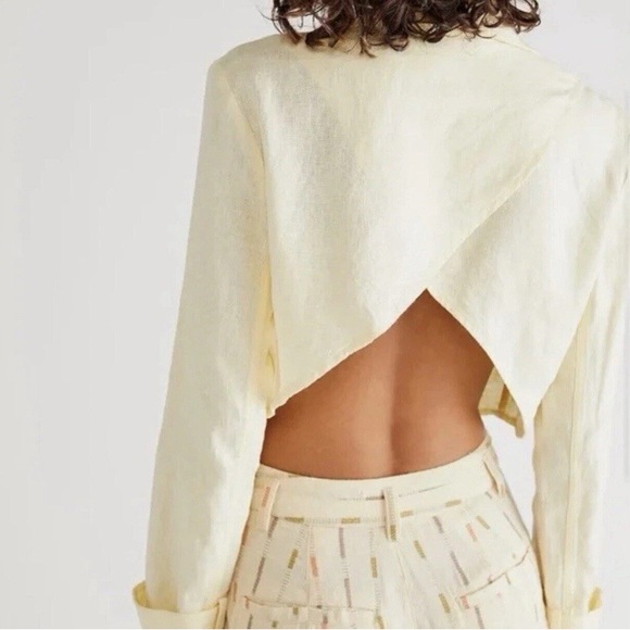Free People Bennie 100% Linen Cropped Jacket Yellow S Scalloped Back size M - Picture 2 of 9